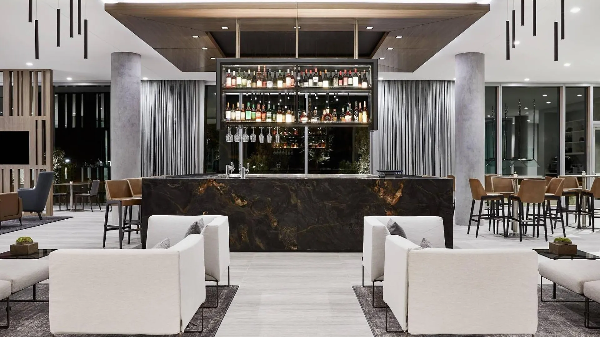 Ac Hotel Phoenix Biltmore 4*,